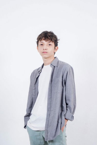 Zizie Zidane as Leo Kecil