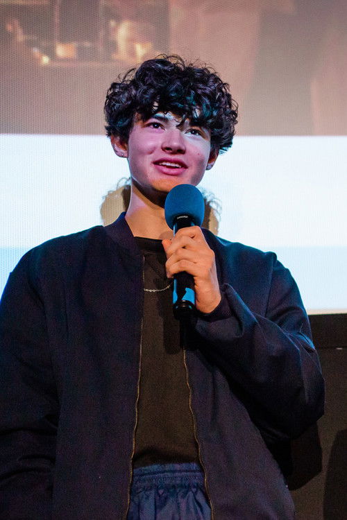 Mackie Mallison as Lenny