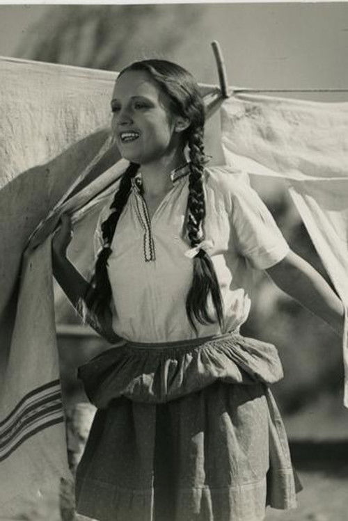 Zsóka Ölvedy as Mimi