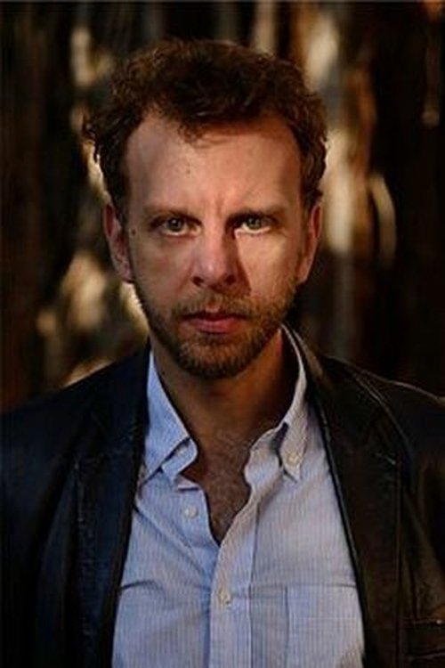 Fabrizio Romano as Gigi