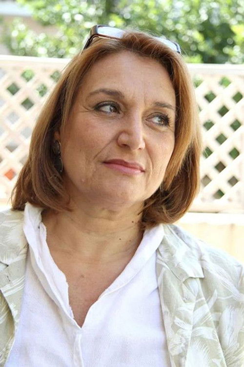 Liana Halkia as Αννίτα