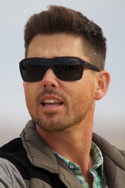 Chris Harding as Bobby Skylar