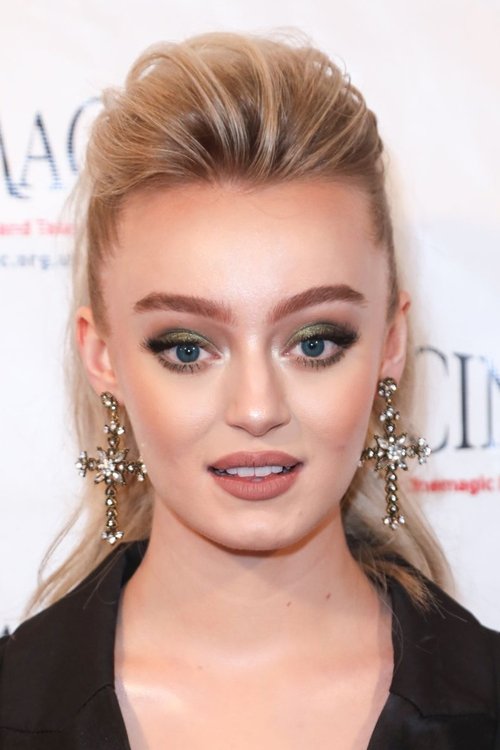 Savannah Kennick as Kristina