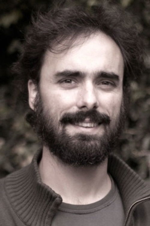 Guillermo Kloetzer as Yulian