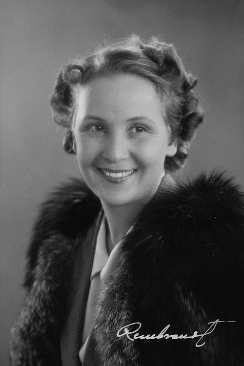 Ritva Aro as Sonja Strand