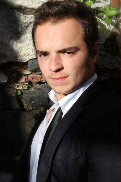 Rúben Silva as Paulo