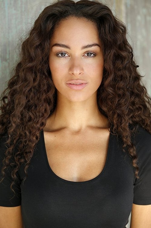 Hannah Gottesman as Sovereign Chambermaid