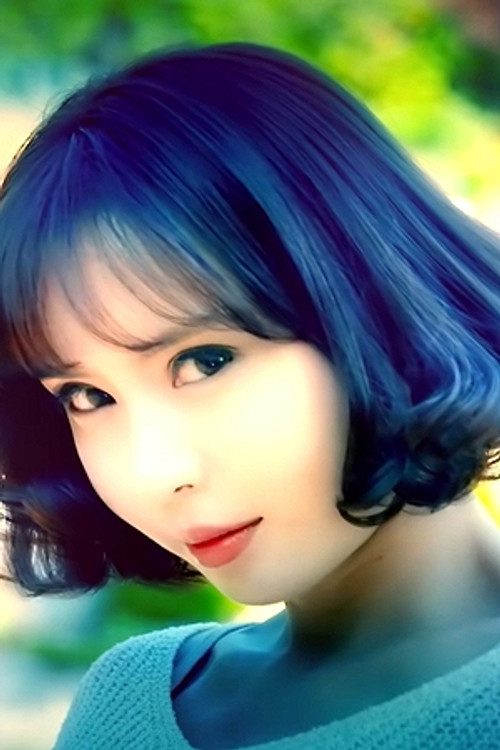 Yoon Da-hyeon as Choi Mi-ae