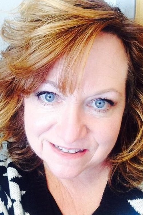 Colleen Reynolds as Contestant