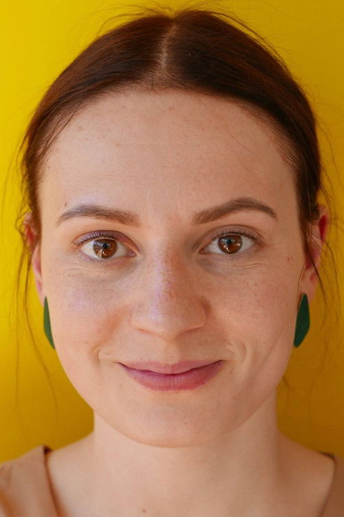 Linda Porkanen as Viivika