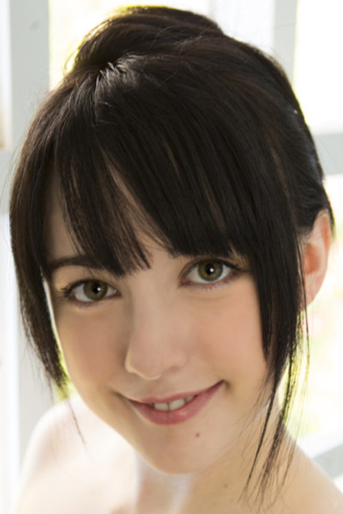 Kelsey Parnigoni as Self