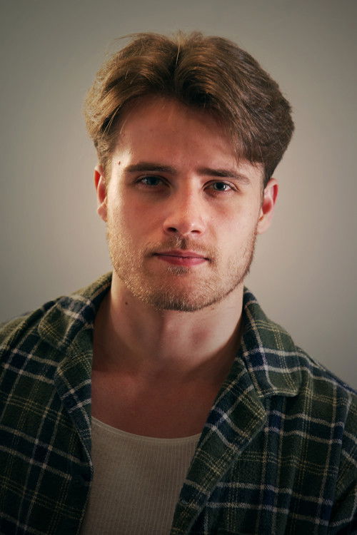 Ethan Nelson as Daniel Walsh