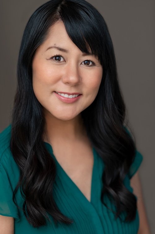 Anne Mueller as Hairdresser