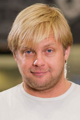 Veljo Reinik as Kerdo Mölder