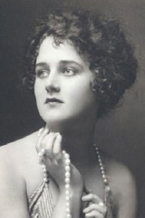 Consuelo Flowerton as Olympe