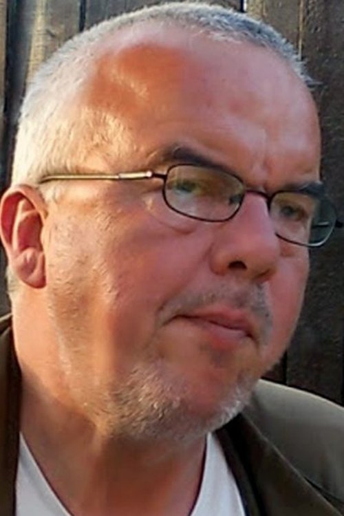 Peter Milling as Tømrer