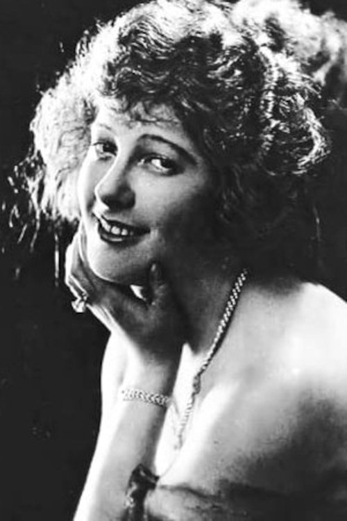 Anna Luther as Beatrice Covington