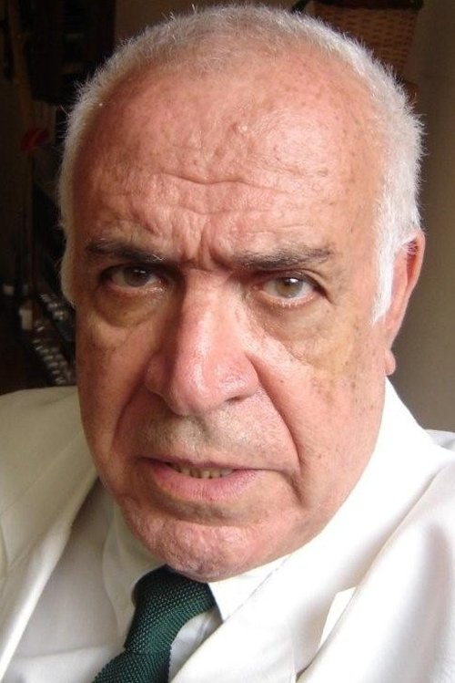 Jayme del Cueto as Voz Off