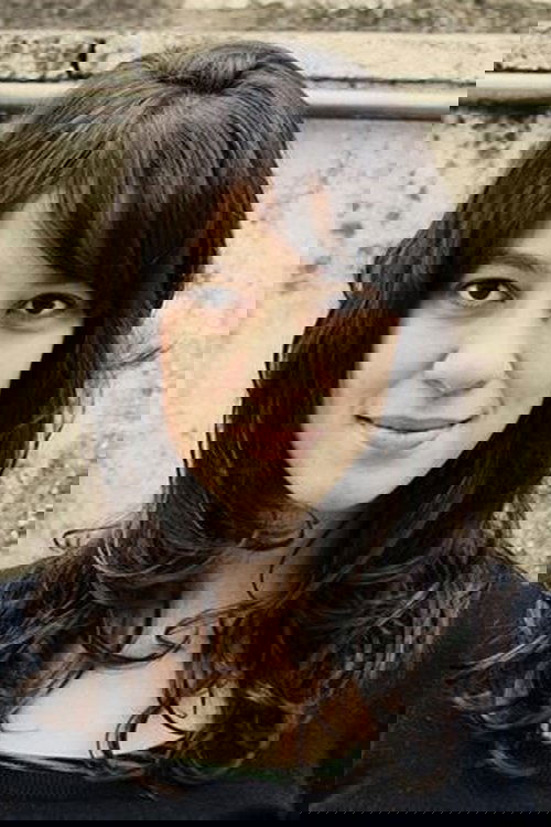 Gabriela Amaral Almeida as Graça