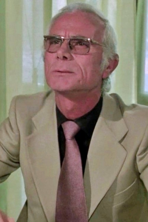 Saverio Mosca as Giuseppe