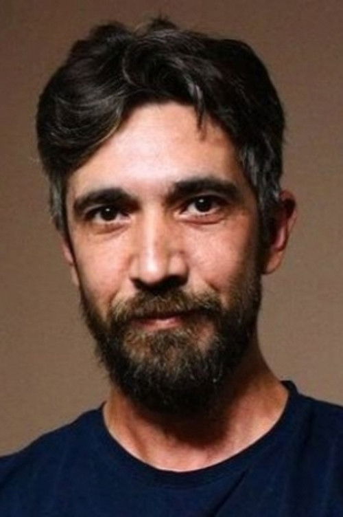 Ufuk Tosun as Hasan