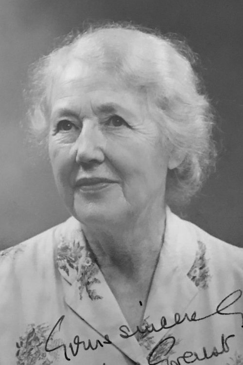 Barbara Everest as Elizabeth