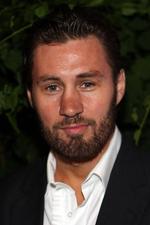 Randy Ryan as Joe Bender