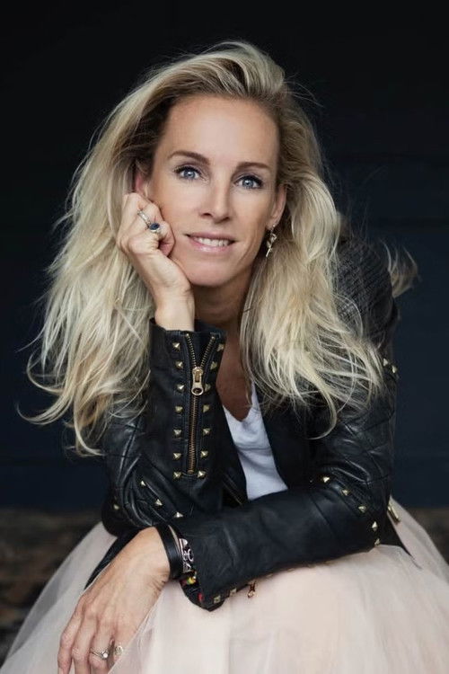 Roos Reedijk as Self - Interior Stylist