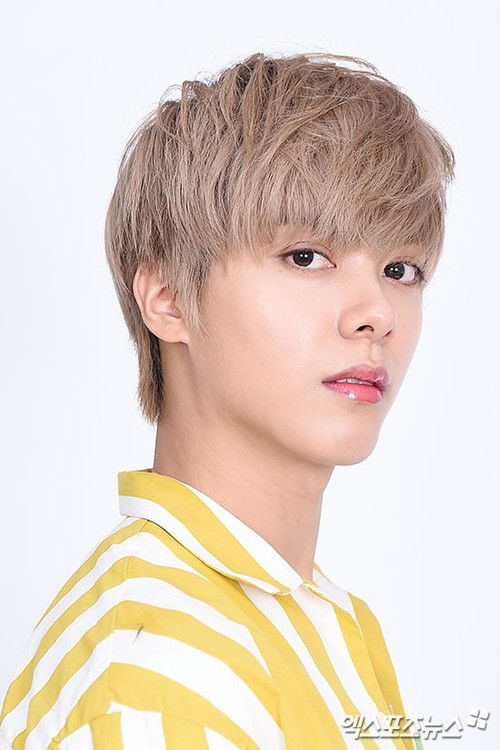 Ji Hansol as Self