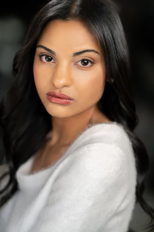 Arianna Bent as Team Trend-Z Member