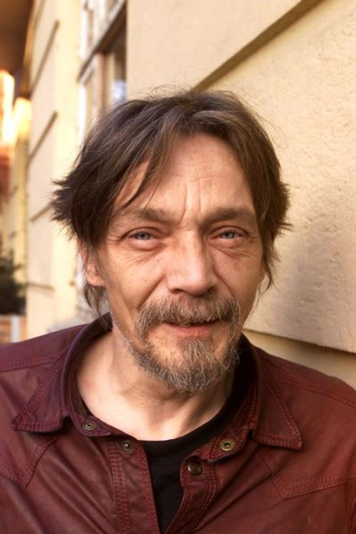 Ole Neumann as Dreng