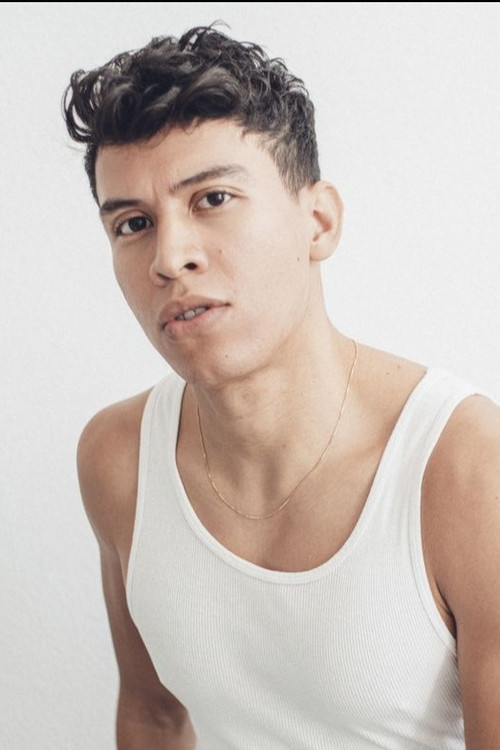 Christopher Benitez as Antonio