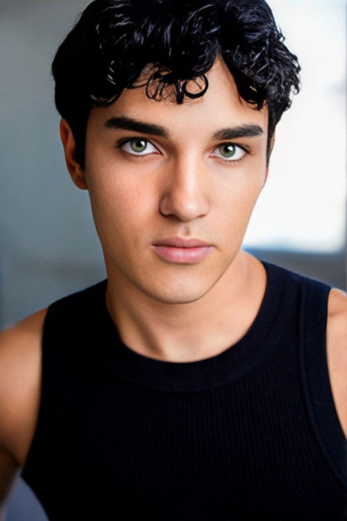 Nicolas Zuluaga as Jesse Steele