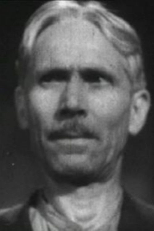 Konstantin Dobjinski as Ignatiy Trofimovich - master