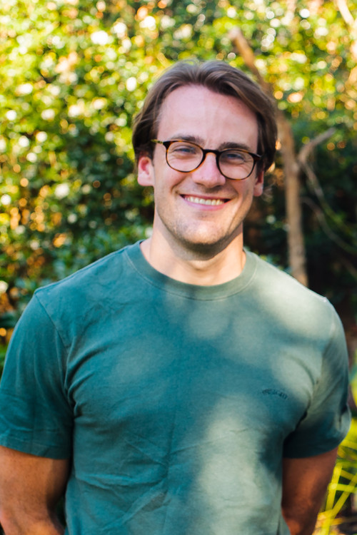 Jack Clark as Paramedic 1