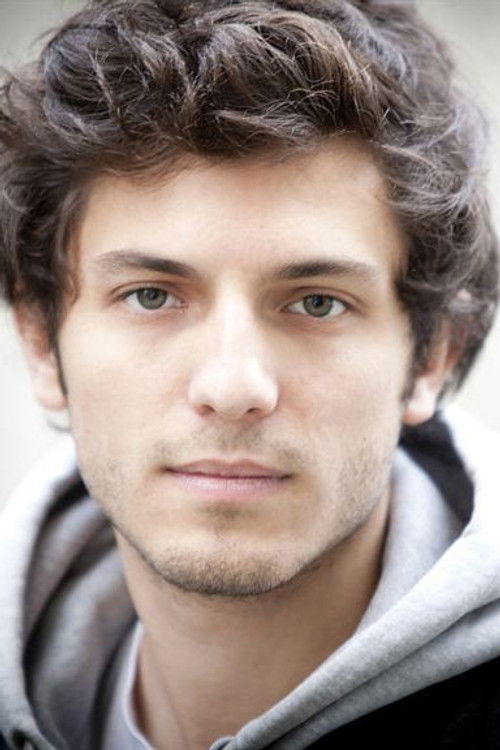 Thibault Jarry as Arnaud