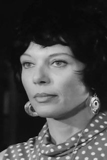 Honey Hunter as Mrs. Potter