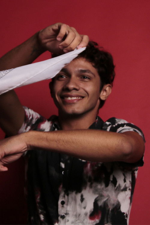 Lucas Hamdan as Philip