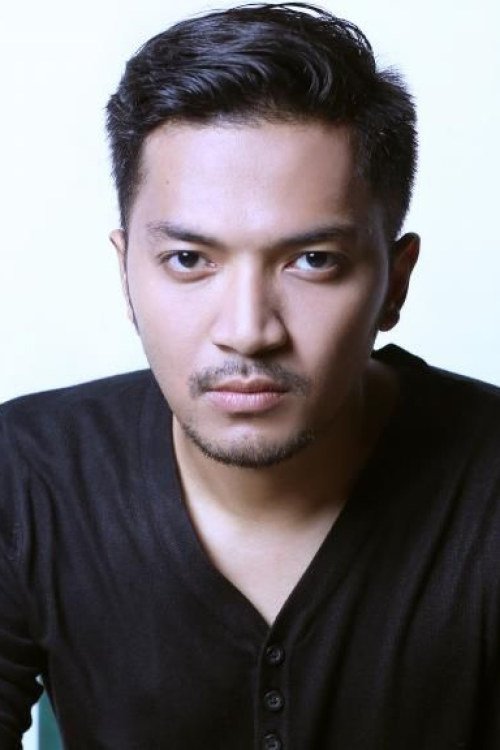 Ihsan Tarore as Muhammad Darwis