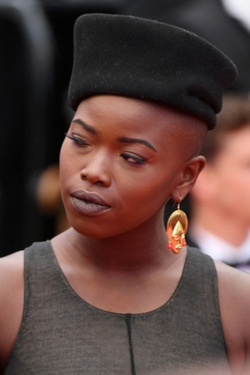 Mounia Nassangar as Dom