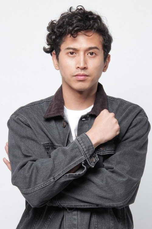 Roy Sungkono as Rudy