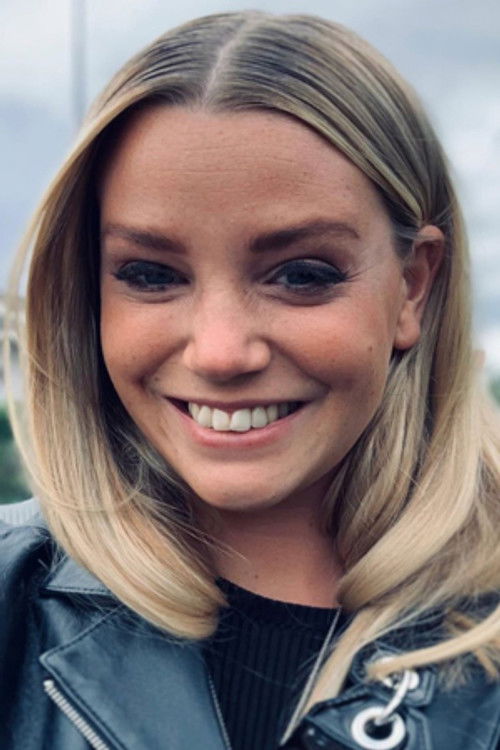 Siri Bergsten as The Girl