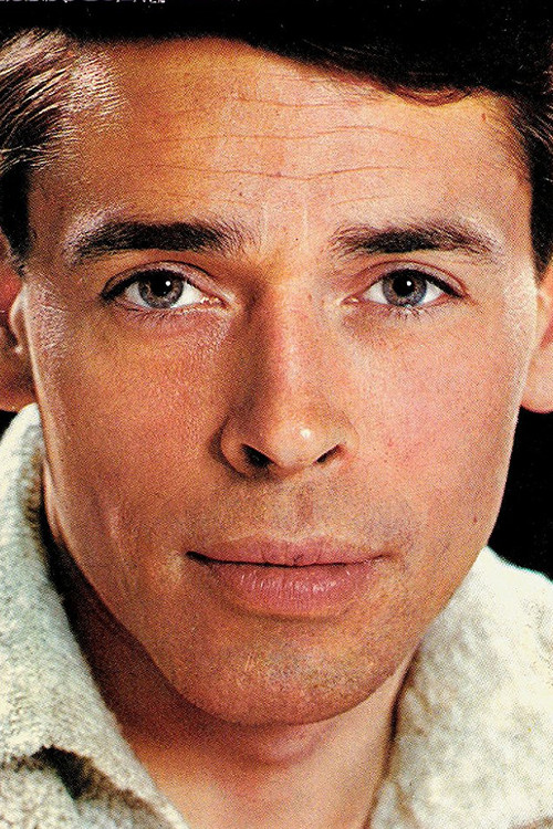 Jacques Brel as Georges Dormond - un aspirant dégradé
