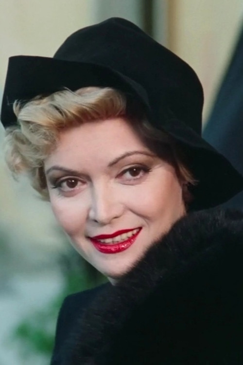 Nadia Ottaviani as Aldina