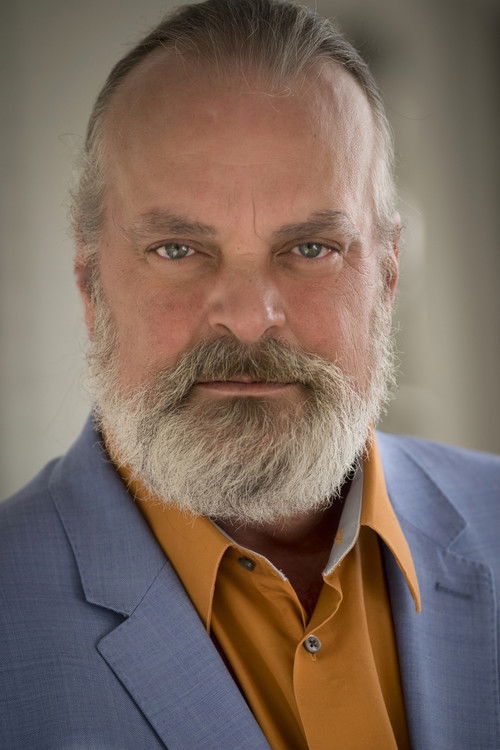 Donn Lamkin as Sidney Hanover