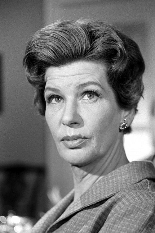 Elżbieta Osterwa as Ward sister