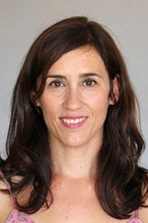 Juana Macías as Mónica