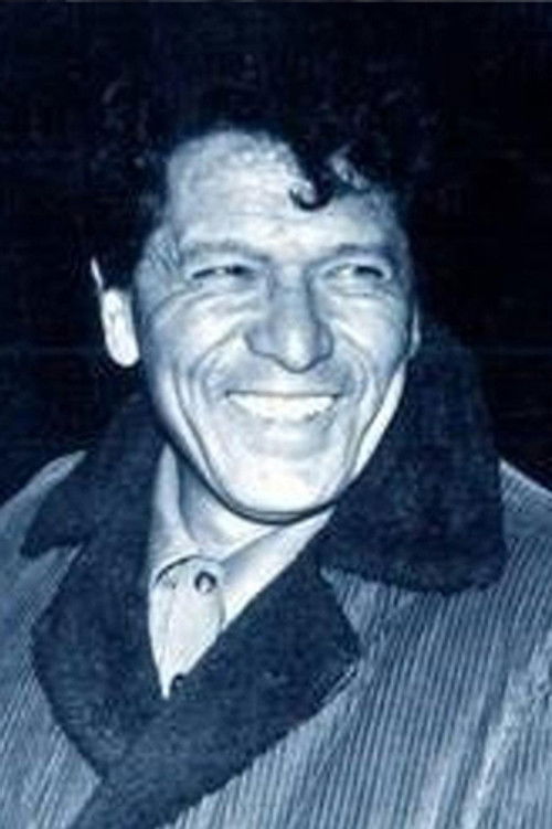 Alberto Mariscal as Policia