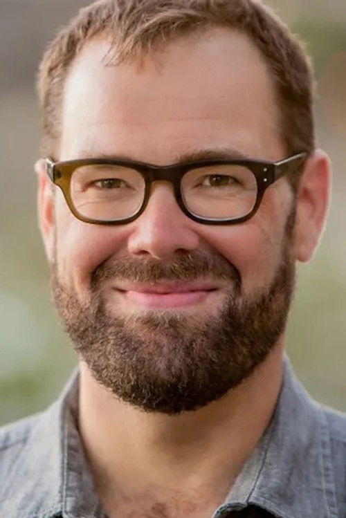 Andy Lindberg as Freddie