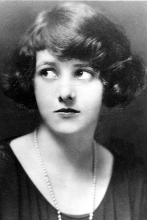 Faire Binney as Dowager (uncredited)